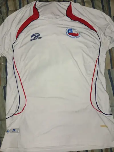 Camiseta blanca Brooks Chile - miniatura 5