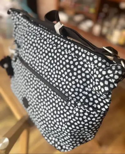 Cartera crossbody Kipling Modelo Alenya Print - miniatura 4