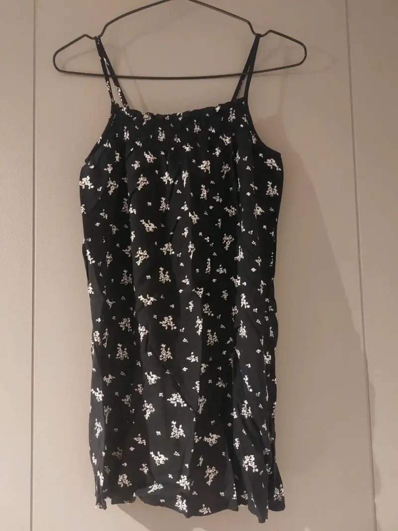 Vestido negro Niña de tirantes