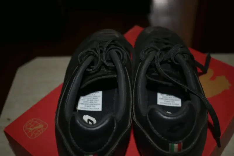 Zapatos de fútbol negros Lotto - 4