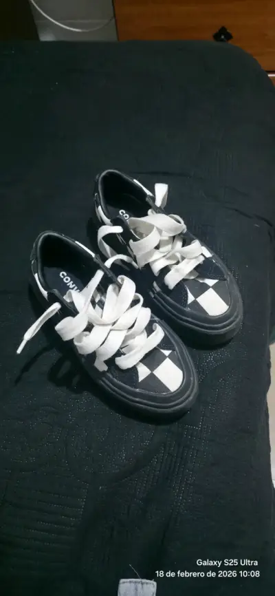 Zapatillas ajedrez blanco y negro converse talla37 - miniatura 1