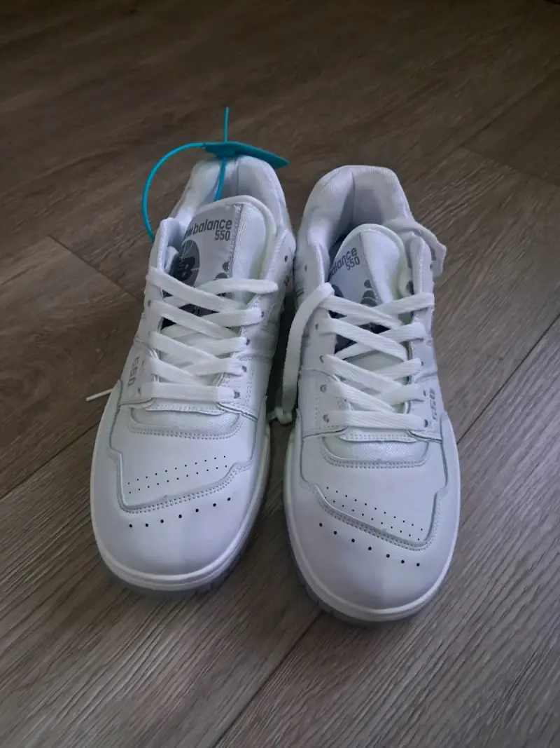 Zapatillas deportivas blancas - 1