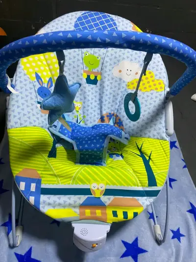 Silla mecedora infantil colorida - miniatura 1