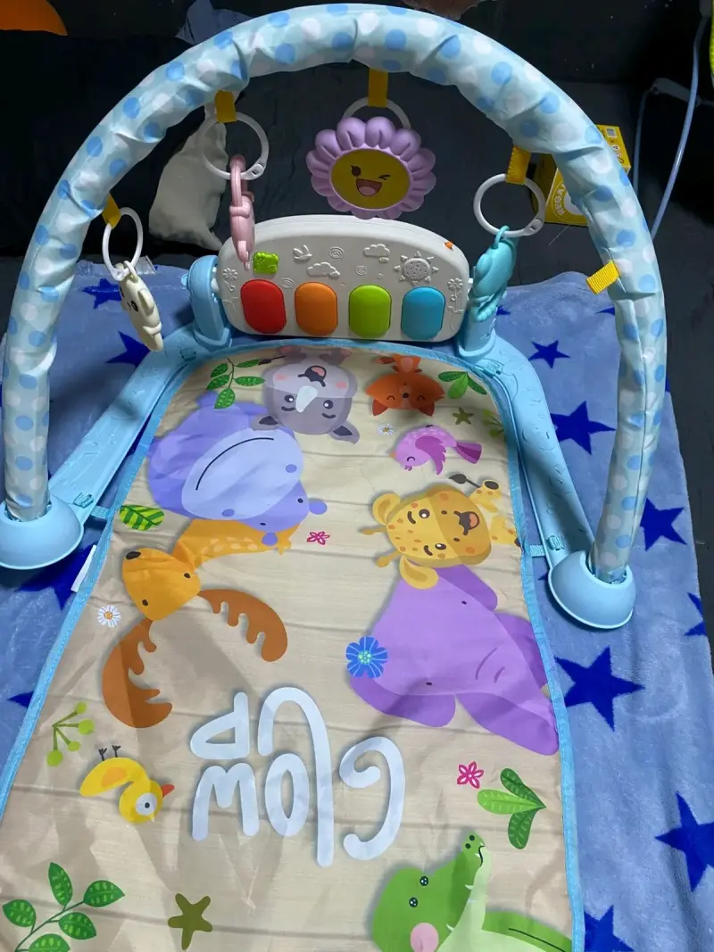 Silla mecedora infantil colorida - 2