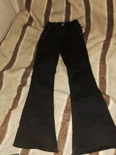 Pantalón negro acampanado - miniatura 2