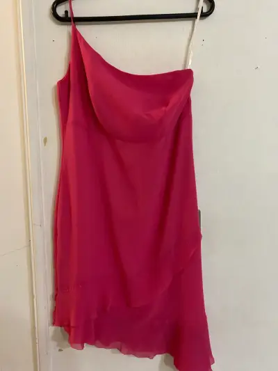 Vestido fucsia de tirantes - miniatura 1