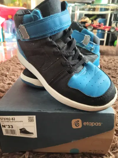 Zapatillas niño azul y negro - miniatura 1