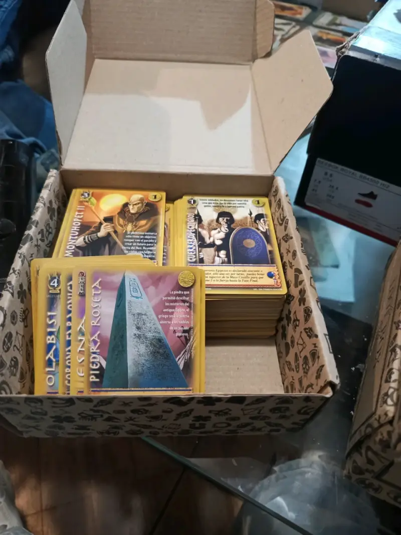 Caja de cartas mitos y leyendas - 1