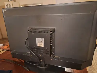 Televisor LED AOC 32 pulgadas - miniatura 2