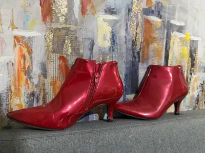 Botines rojos de charol - miniatura 1