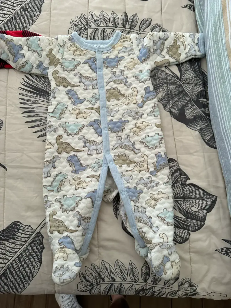 Conjunto de ropa de bebé variada - 5