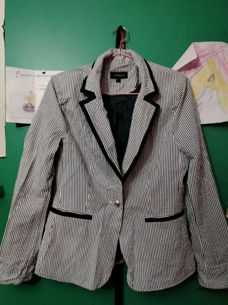 Blazer a rayas blanco y negro