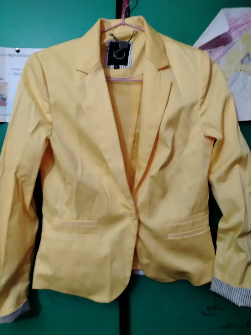 Blazer amarillo para mujer