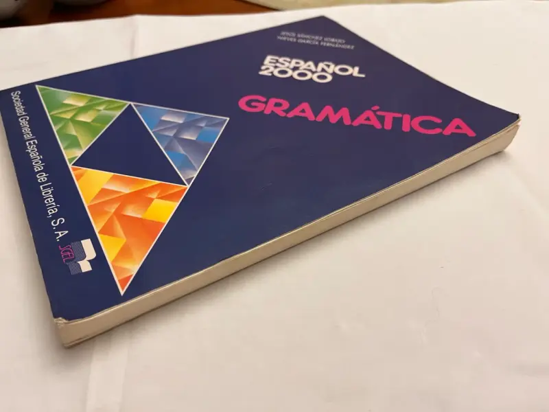 Libro Gramática Español 2000 - 4