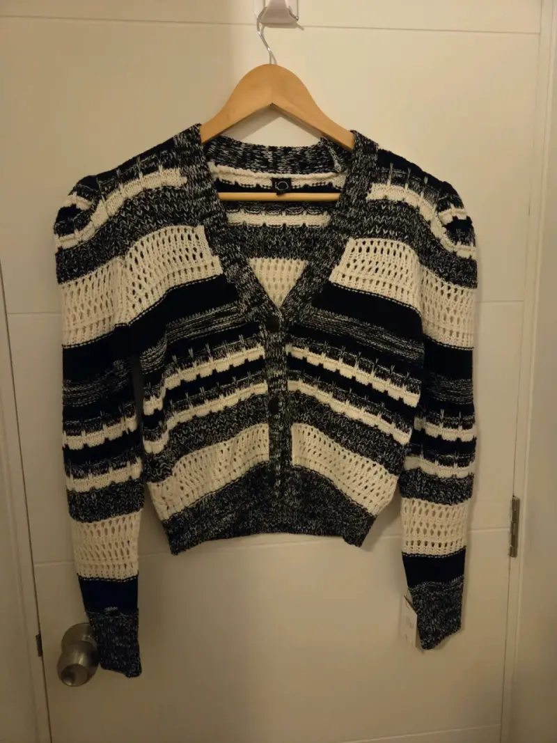Cardigan blanco y negro tejido IO - 1