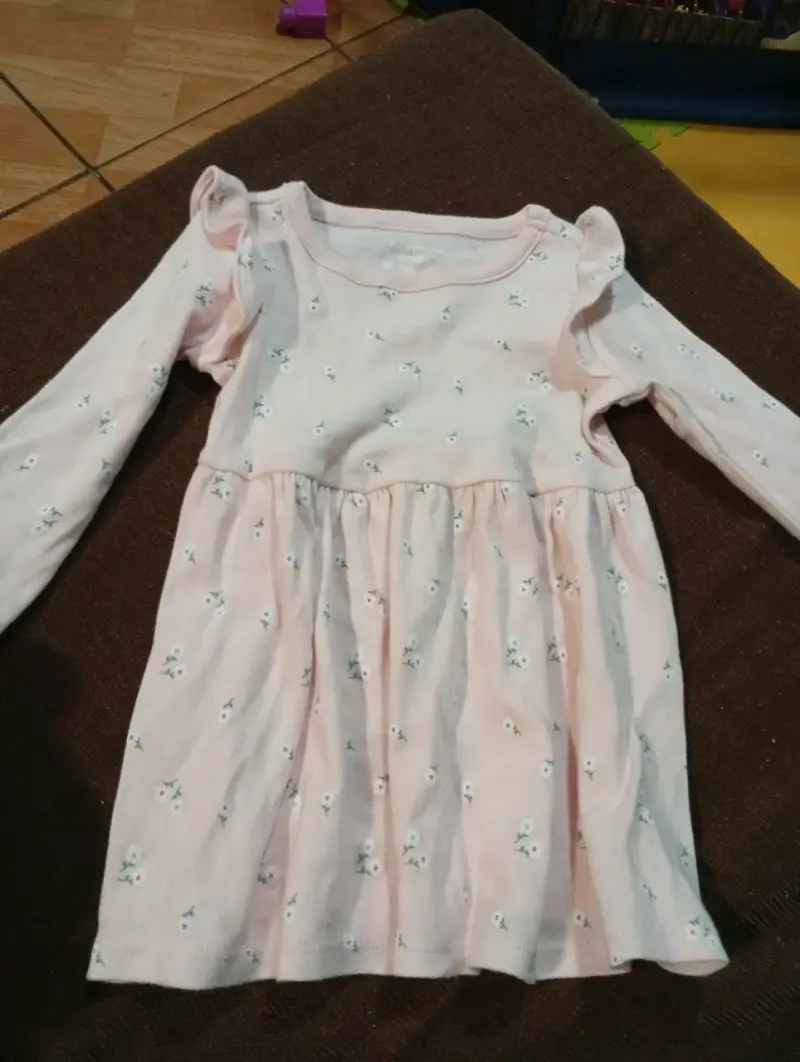 Vestido infantil rosado con flores