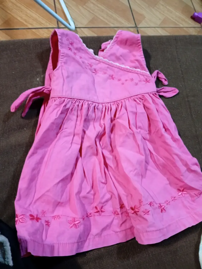 Vestido rosa para niña - 1