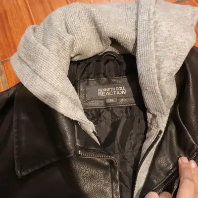 Chaqueta de cuero negra KENNETH COLE - miniatura 2