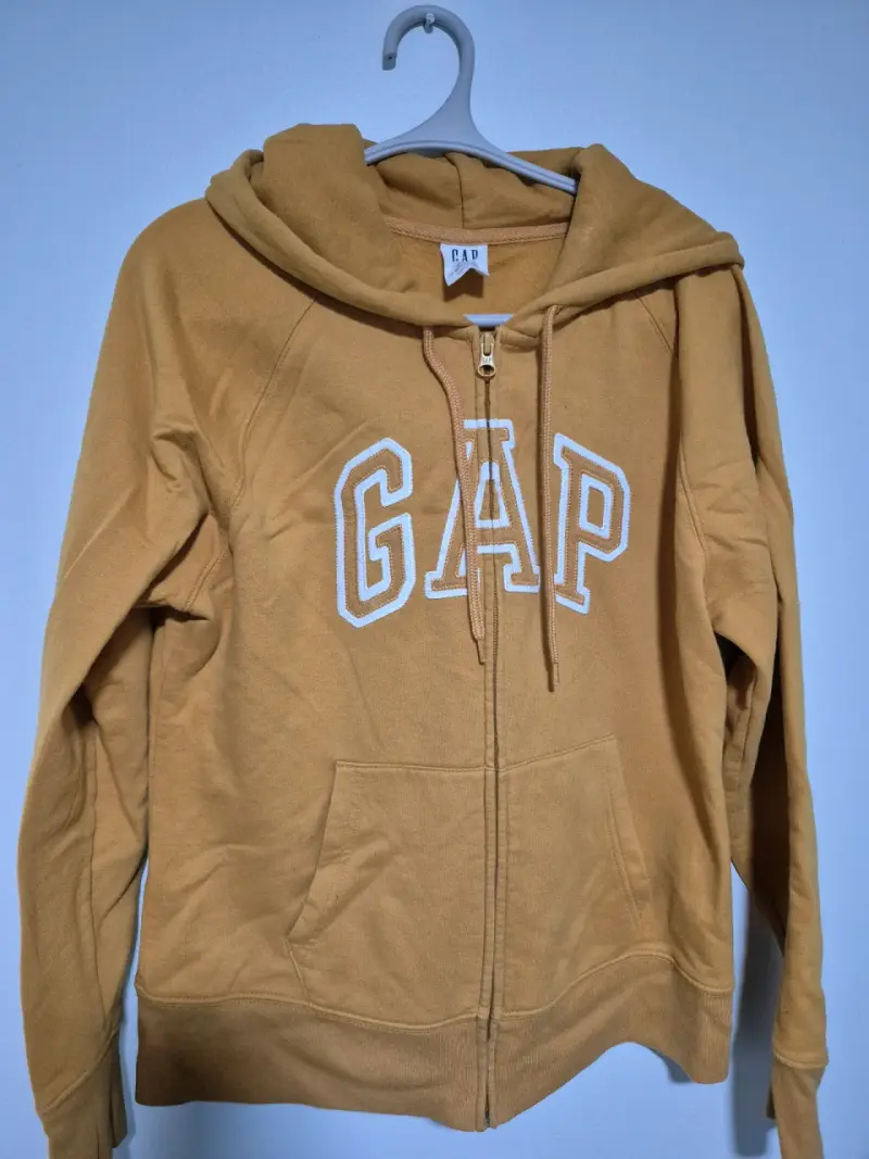 Polerón con capucha GAP