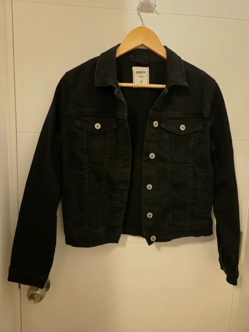 Chaqueta de mezclilla negra - 1