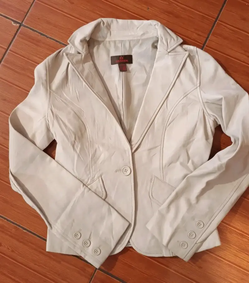 Blazer blanco de mujer cuero genuino