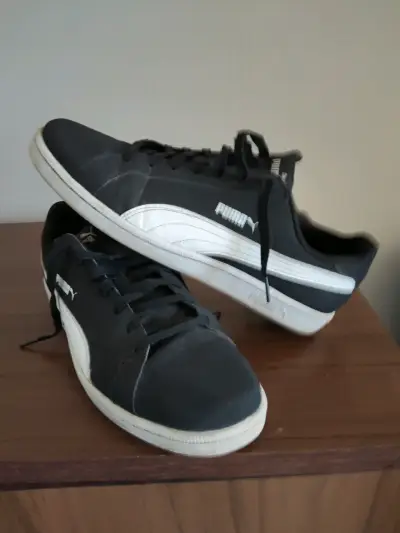 Zapatillas negras Puma usadas - miniatura 1