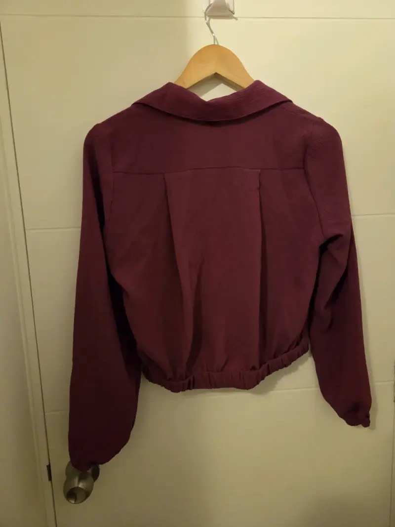 Blusa color burdeos manga larga - 2