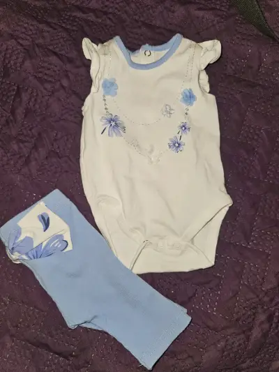 Enterito de bebé con capucha floral - miniatura 3