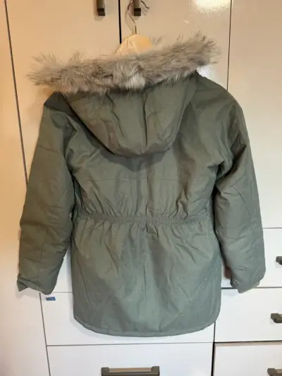 Parka Columbia verde con capucha - miniatura 2