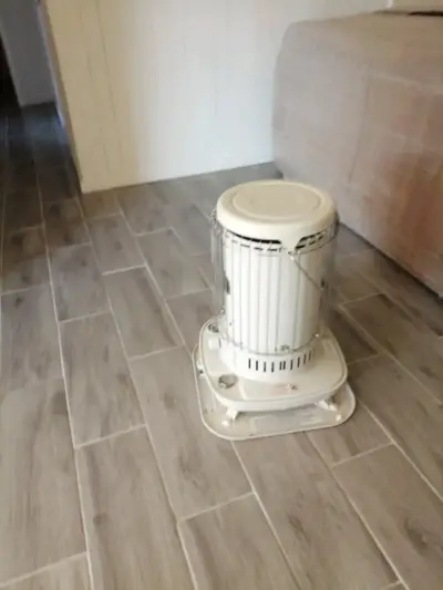 Calefactor a parafina blanco - miniatura 1