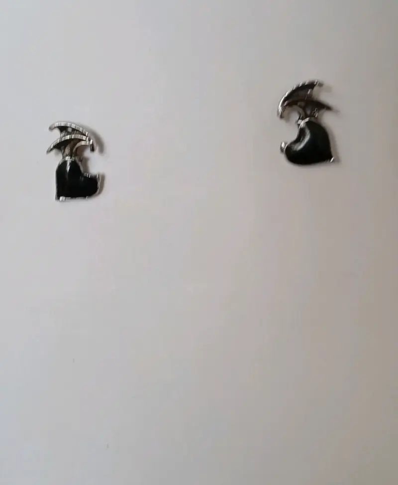 Aros de corazón negro