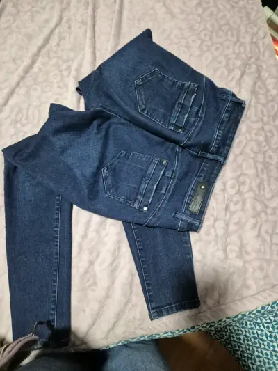 Jeans azules para mujer - miniatura 1