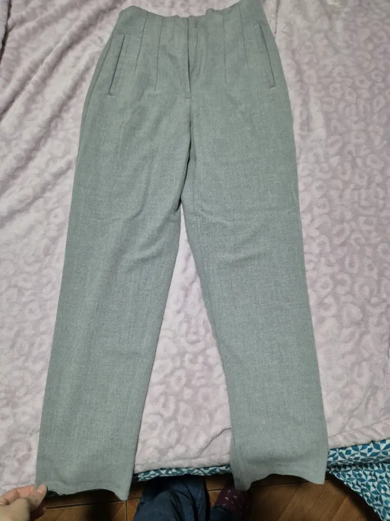 Pantalones grises de vestir - 1
