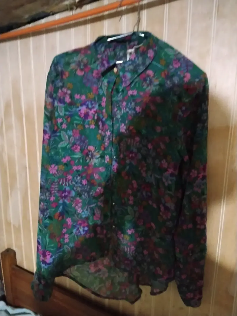 Camisa floral verde vintage