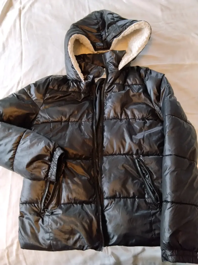Parka negra con capucha Sybilla M - 4