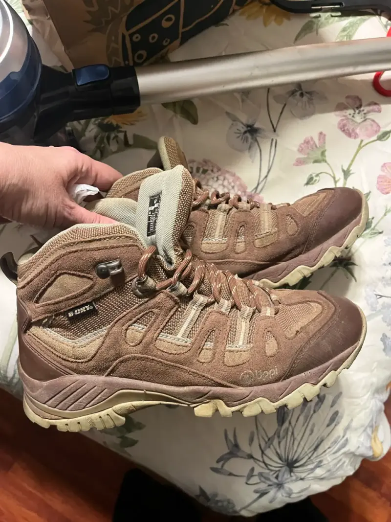 Botas de trekking marrones marca Lippi talla 40 - 2