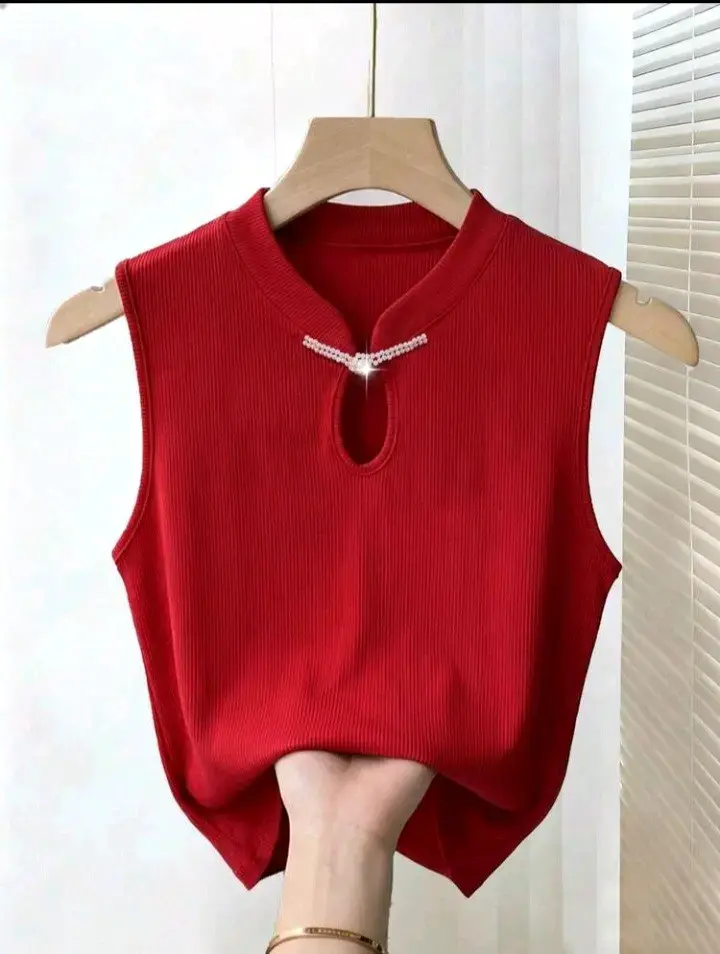 Blusa sin mangas roja elegante talla M nueva - 2