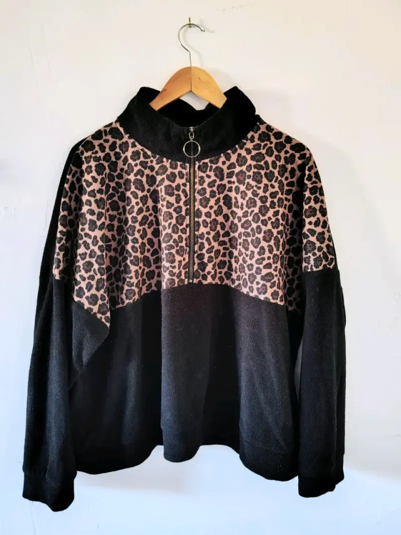 Polar animal print L - 1