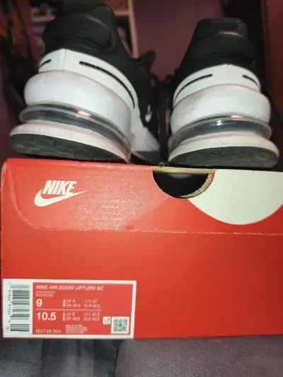 Zapatillas deportivas negras Nike - miniatura 6