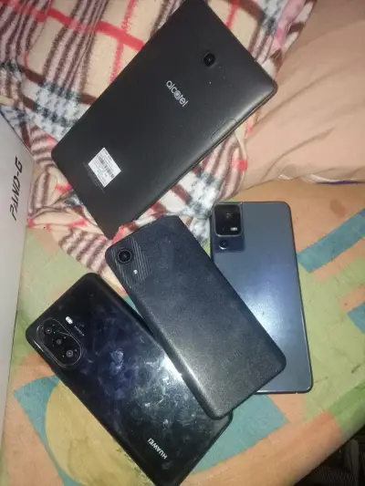 Lote de celulares para repuestos - miniatura 2