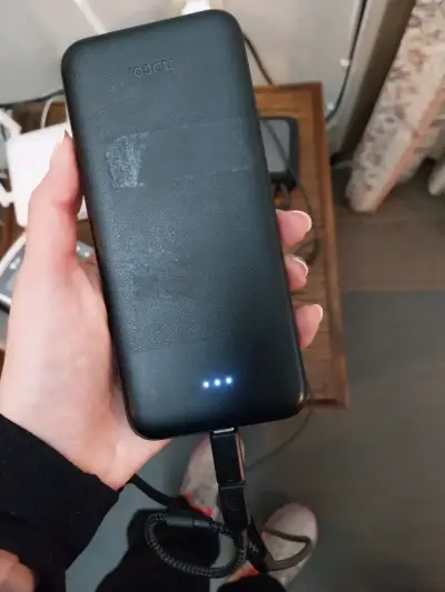 Power bank con cables integrados - miniatura 6