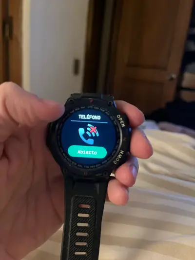 Reloj inteligente negro resistente - miniatura 2