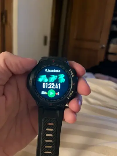 Reloj inteligente negro resistente - miniatura 3