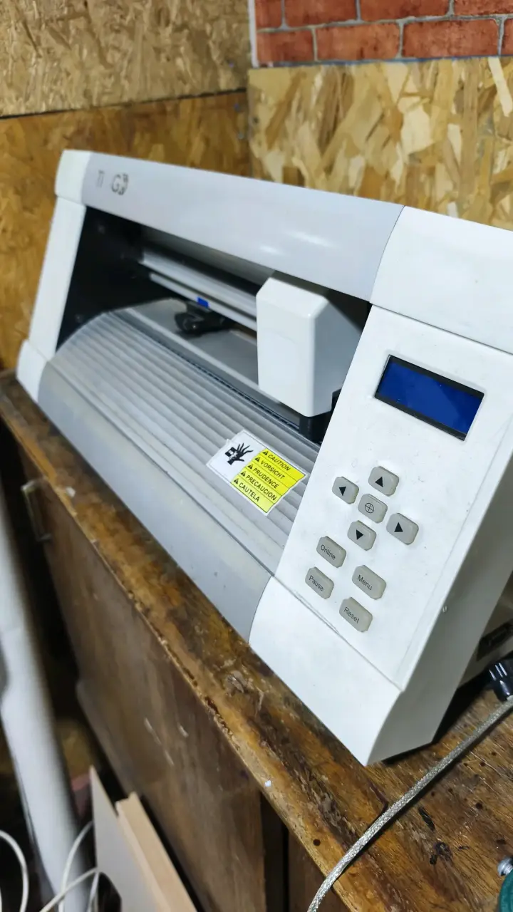 Plotter de corte profesional - 2