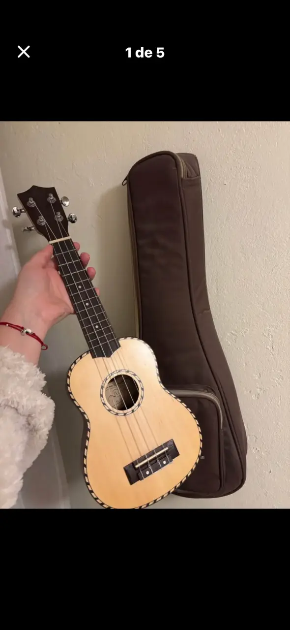 Ukulele Nativa soprano con funda - 1