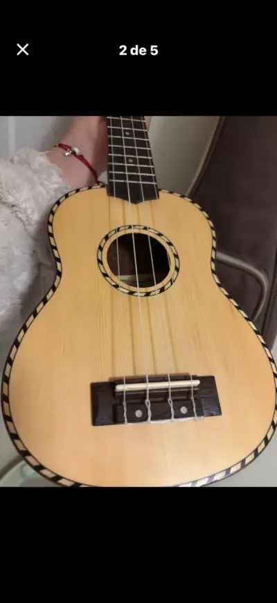 Ukulele Nativa soprano con funda - miniatura 2