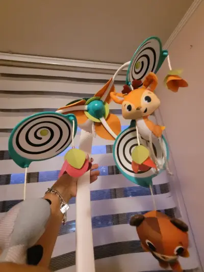 Móvil musical de cuna infantil - miniatura 4