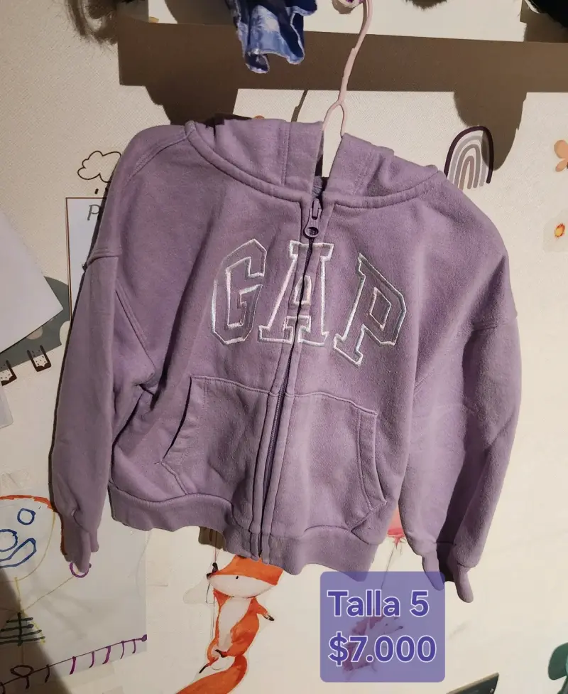 Polerón morado marca GAP - 1