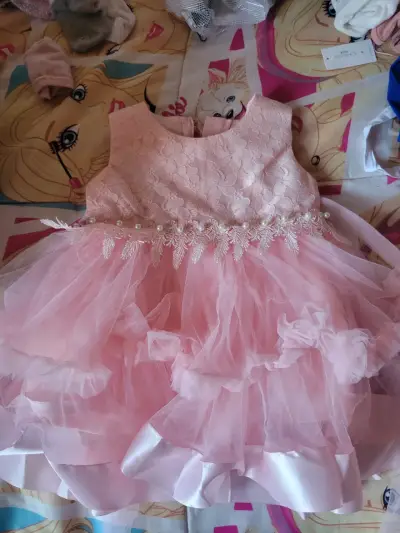 Vestido de fiesta rosado para niña - miniatura 1