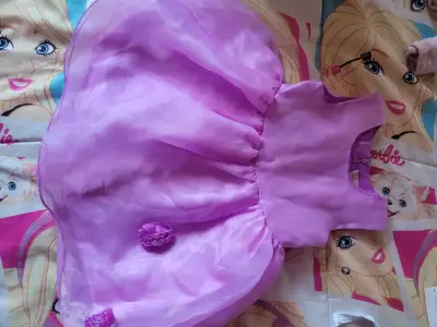 Vestido de fiesta rosado para niña - miniatura 3